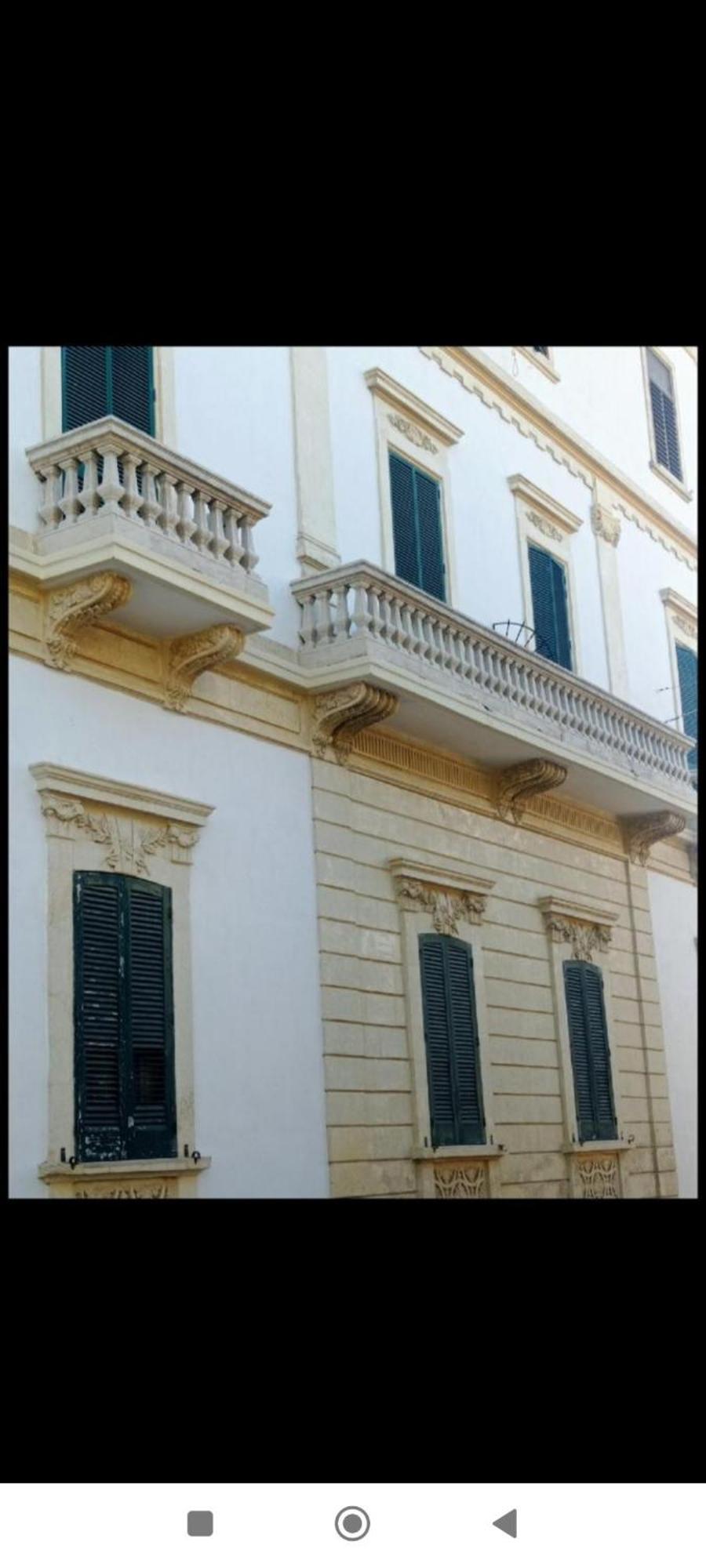 Rudiae Palace In *